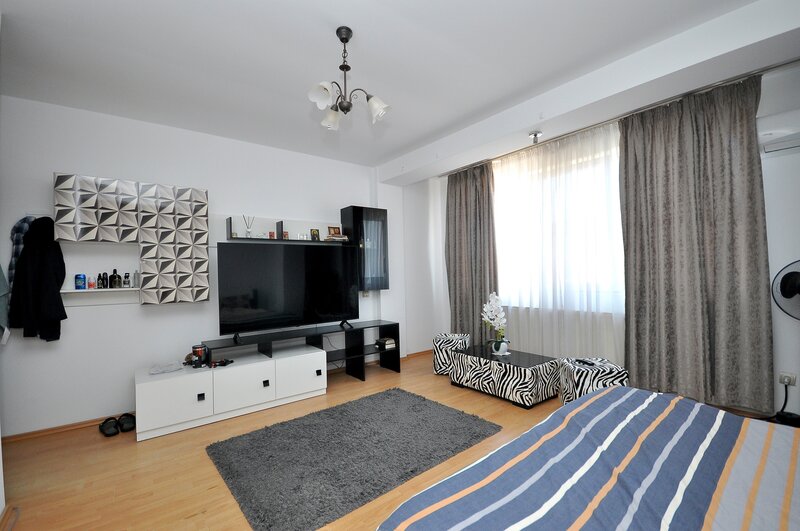 Drumul Taberei bloc 2010 Apartament 2 camere 76 mp, centrala, parcare