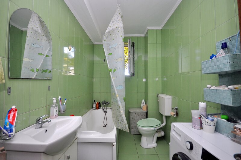 Drumul Taberei bloc 2010 Apartament 2 camere 76 mp, centrala, parcare